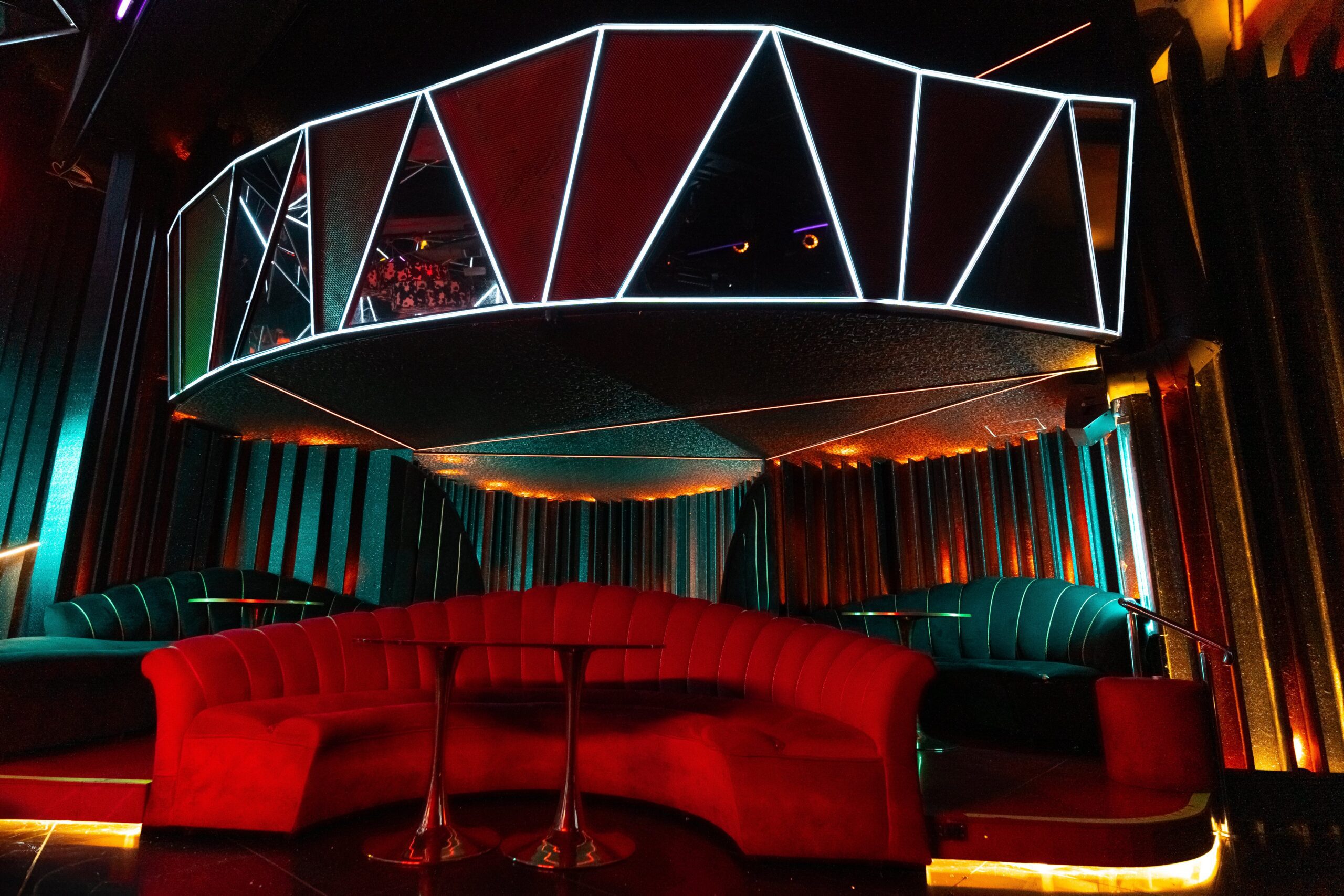 alcatraz-show-club